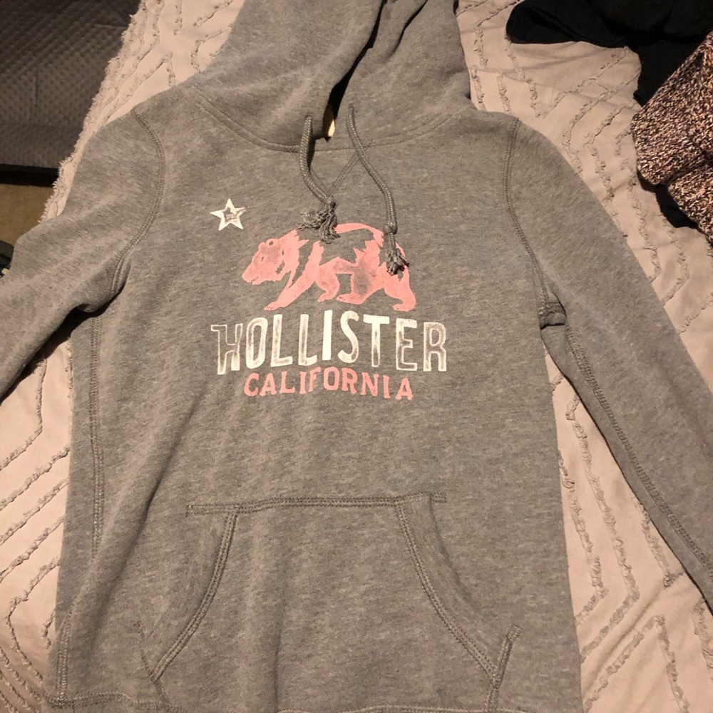 xs juniors hollister pullover
